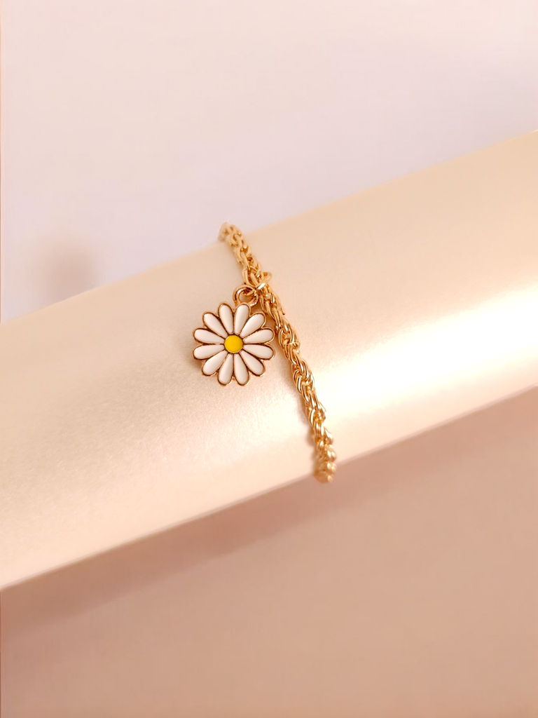 Chain Bracelet with Flower Drop Pendant	