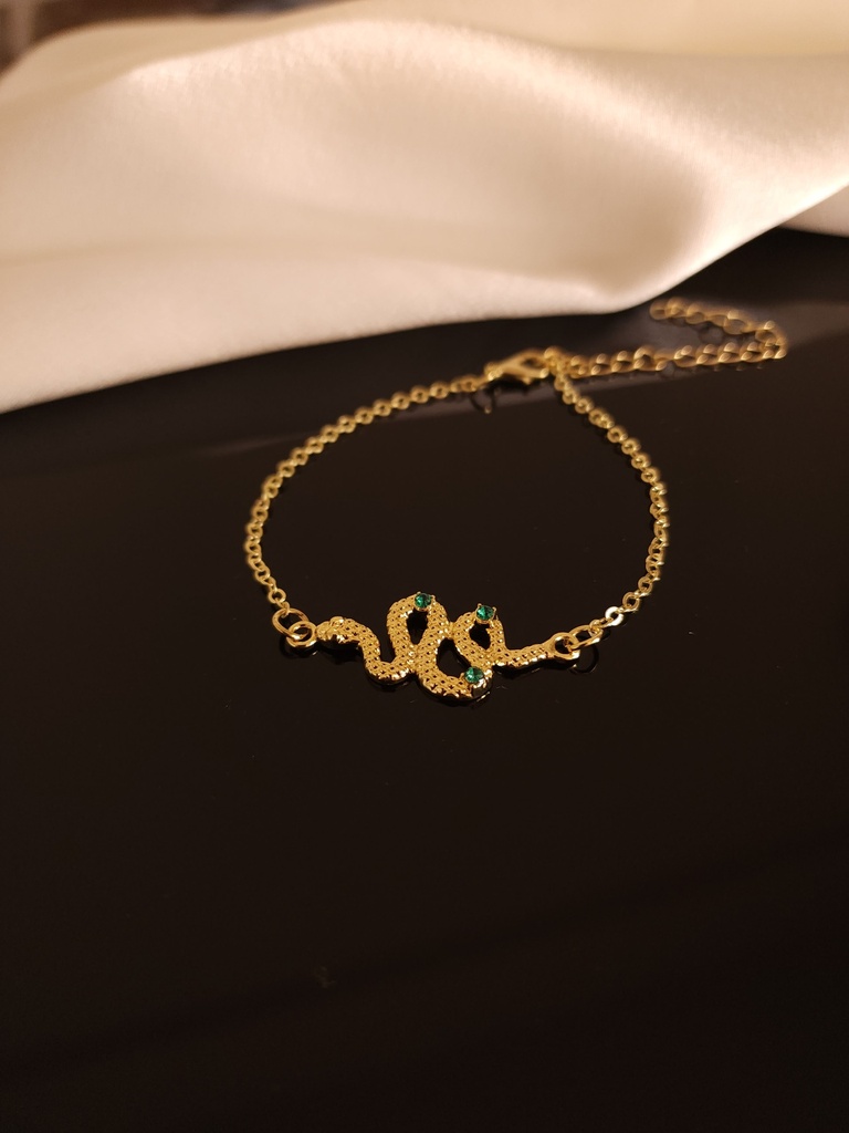 Chain Bracelet with Snake Pendant in Emerald Accents	