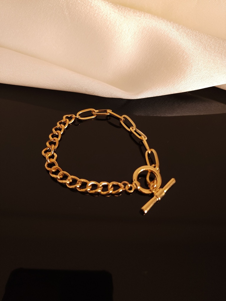 Simple Chain Connecting Bracelet	