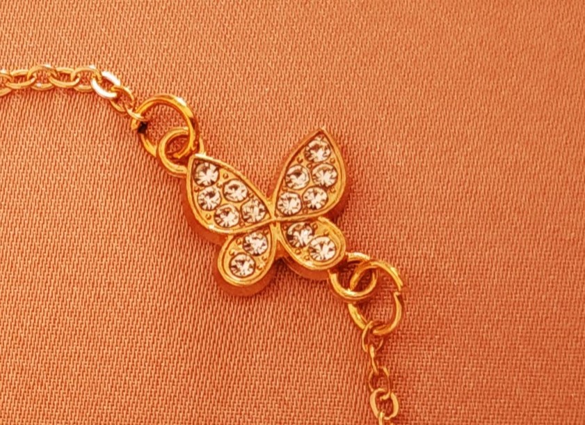 Whispered Wings: Rhinestone Butterfly Chain Bracelet