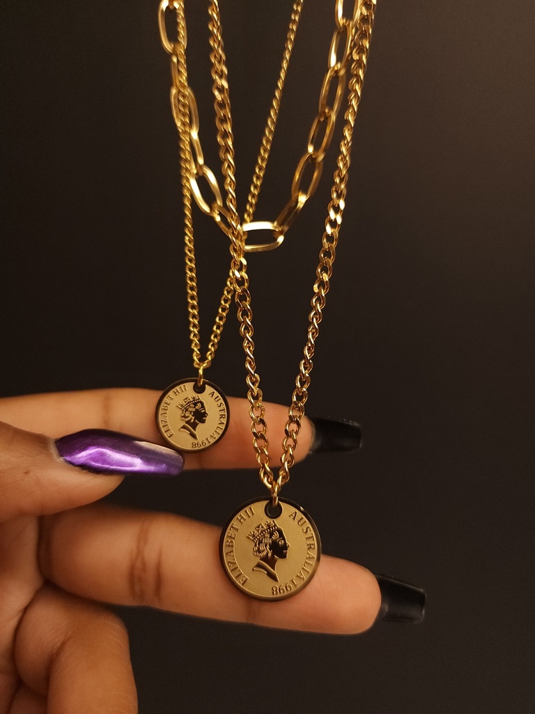 Elegant Triple-Layered Coin Vintage Necklace