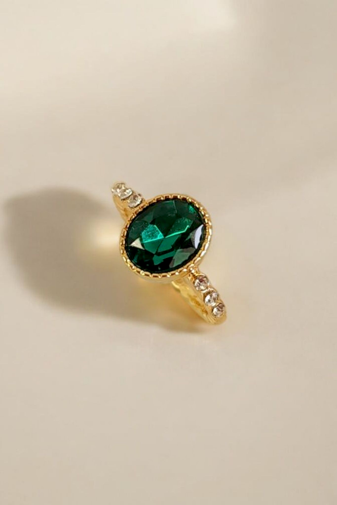 unsplash_c-YEdiGkV3o_jewellery.webp