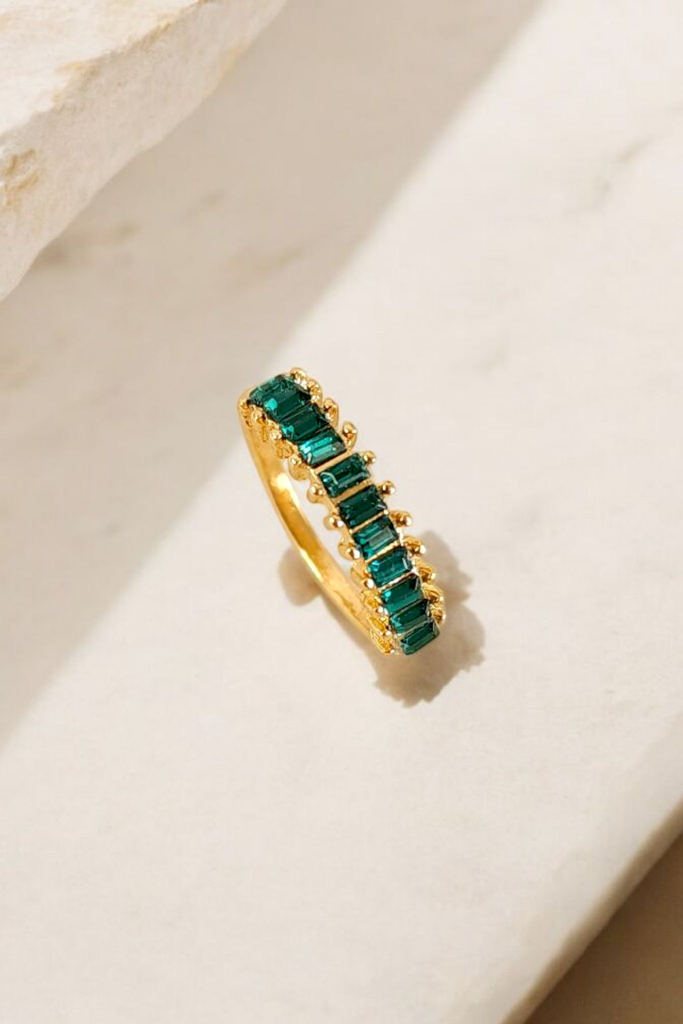 unsplash_c-YEdiGkV3o_jewellery.webp