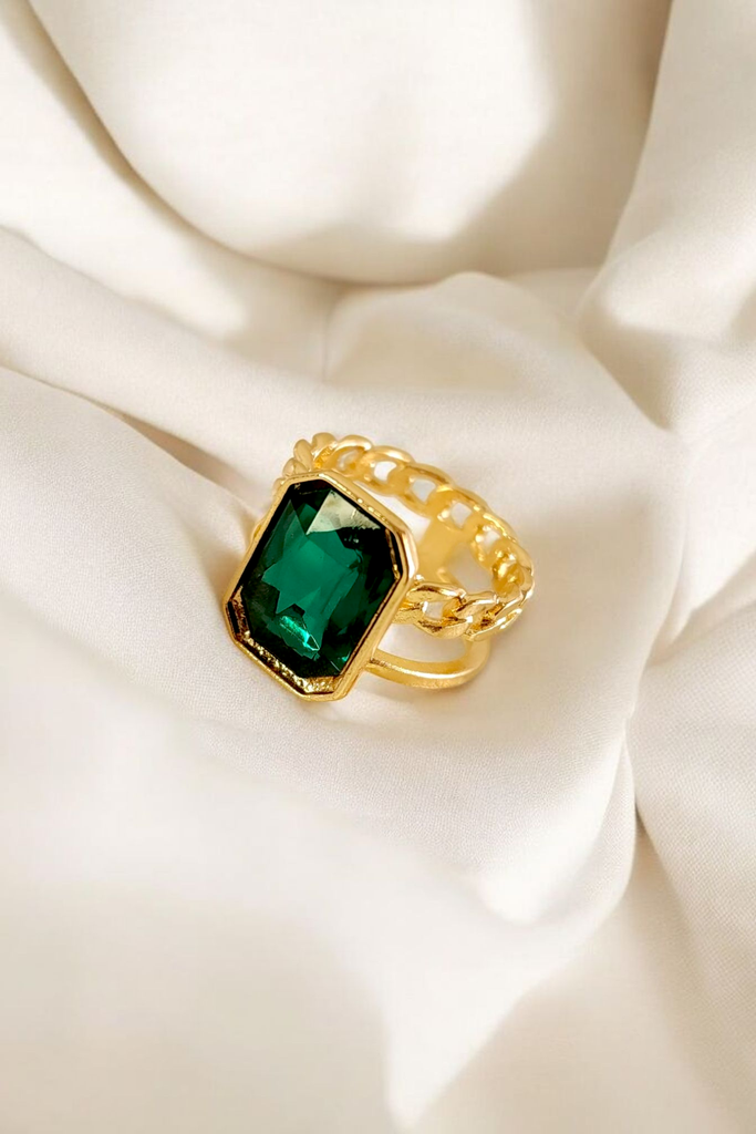 unsplash_c-YEdiGkV3o_jewellery.webp