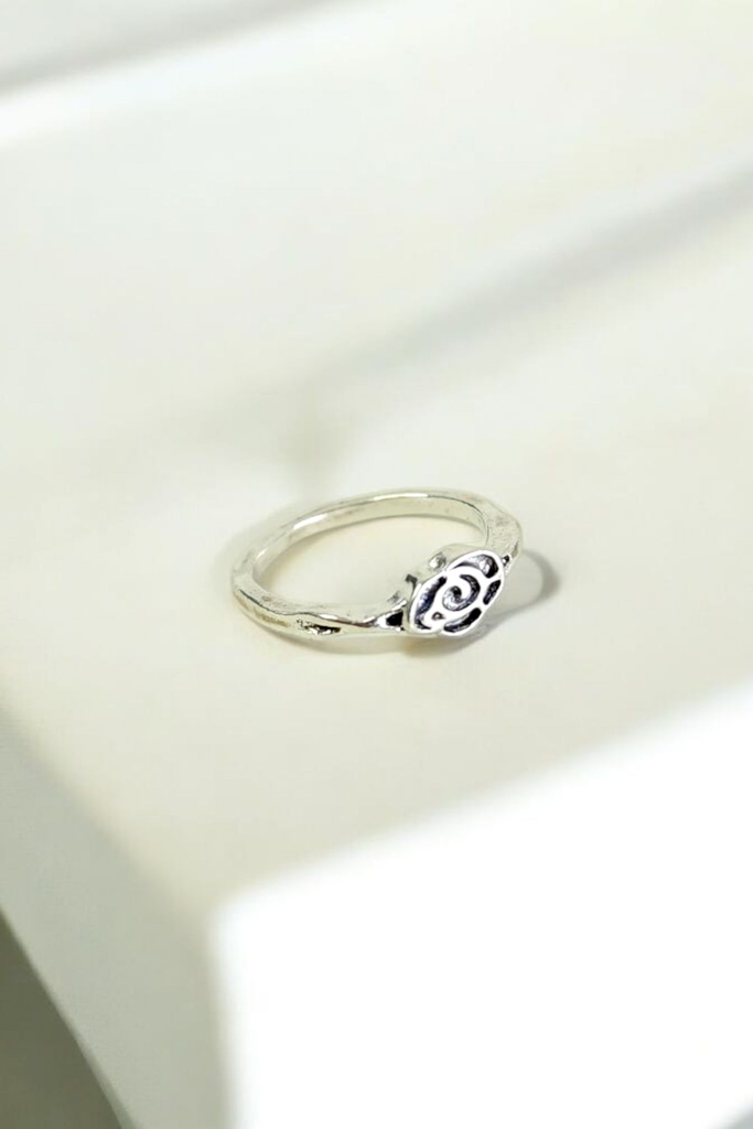 unsplash_c-YEdiGkV3o_jewellery.webp
