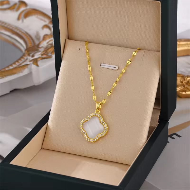 18k Gold Plated Four Leaf Clover Necklace