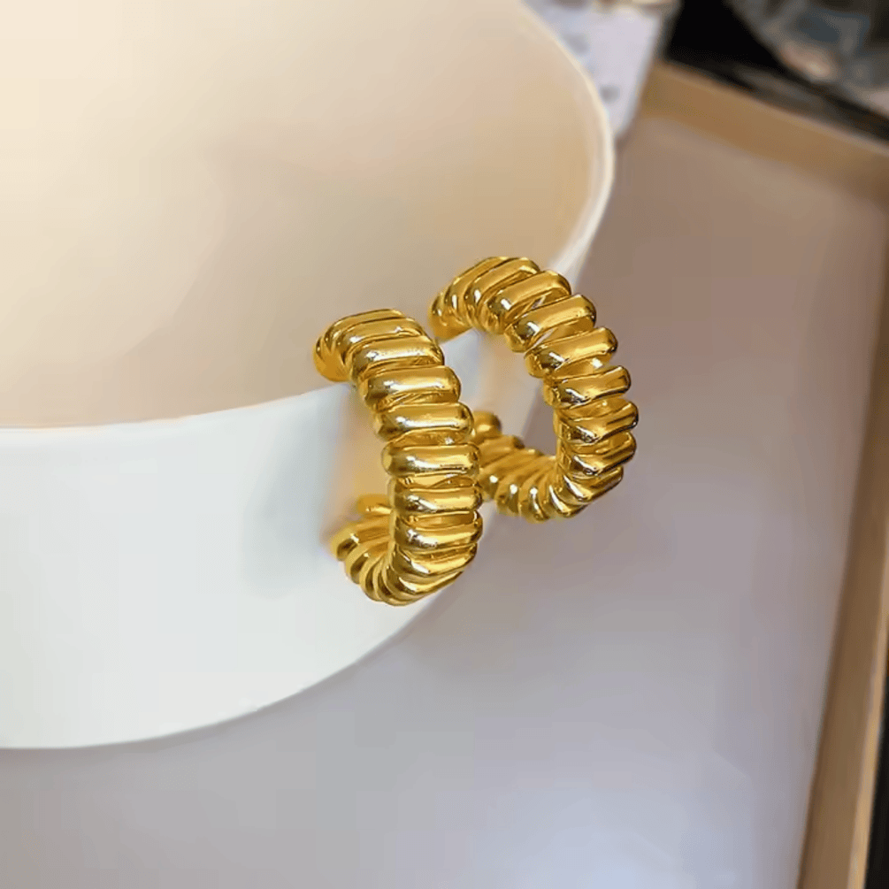 Chic Retro Geometric Spiral Gold Hoop Earrings