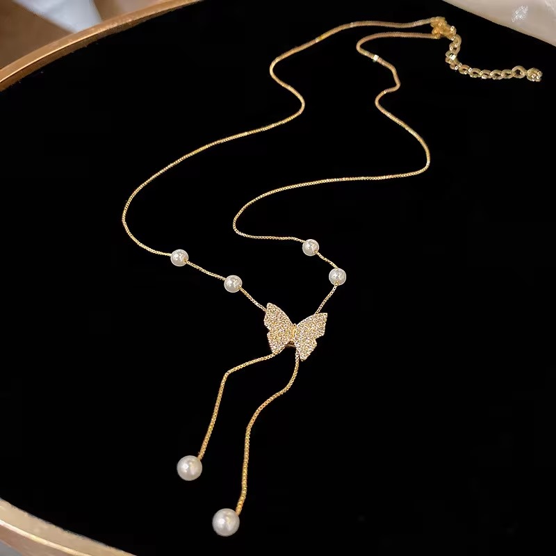 Elegant Butterfly Pearl Necklace