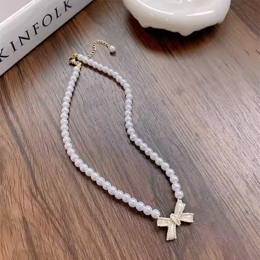 Vintage Bow Collar Pearl Necklace