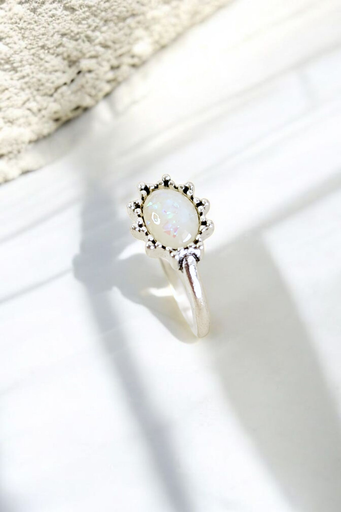 [RG-558-439-Slv-6] Moonmist Ring  